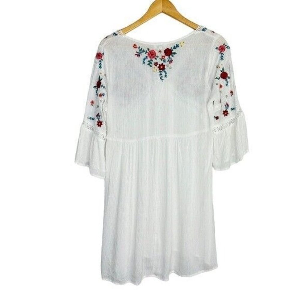 Umgee White Bohemian Embroidered Mini Dress Size Medium - Picture 3 of 14